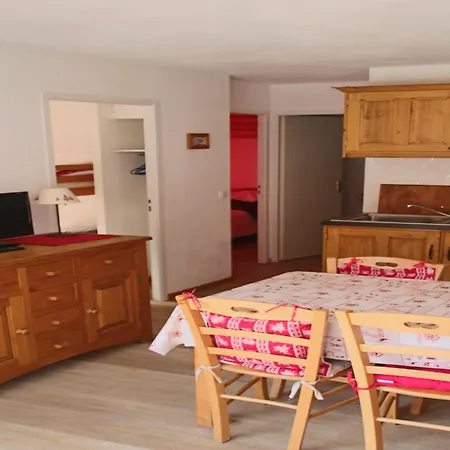 Apartman For 8 People With 3